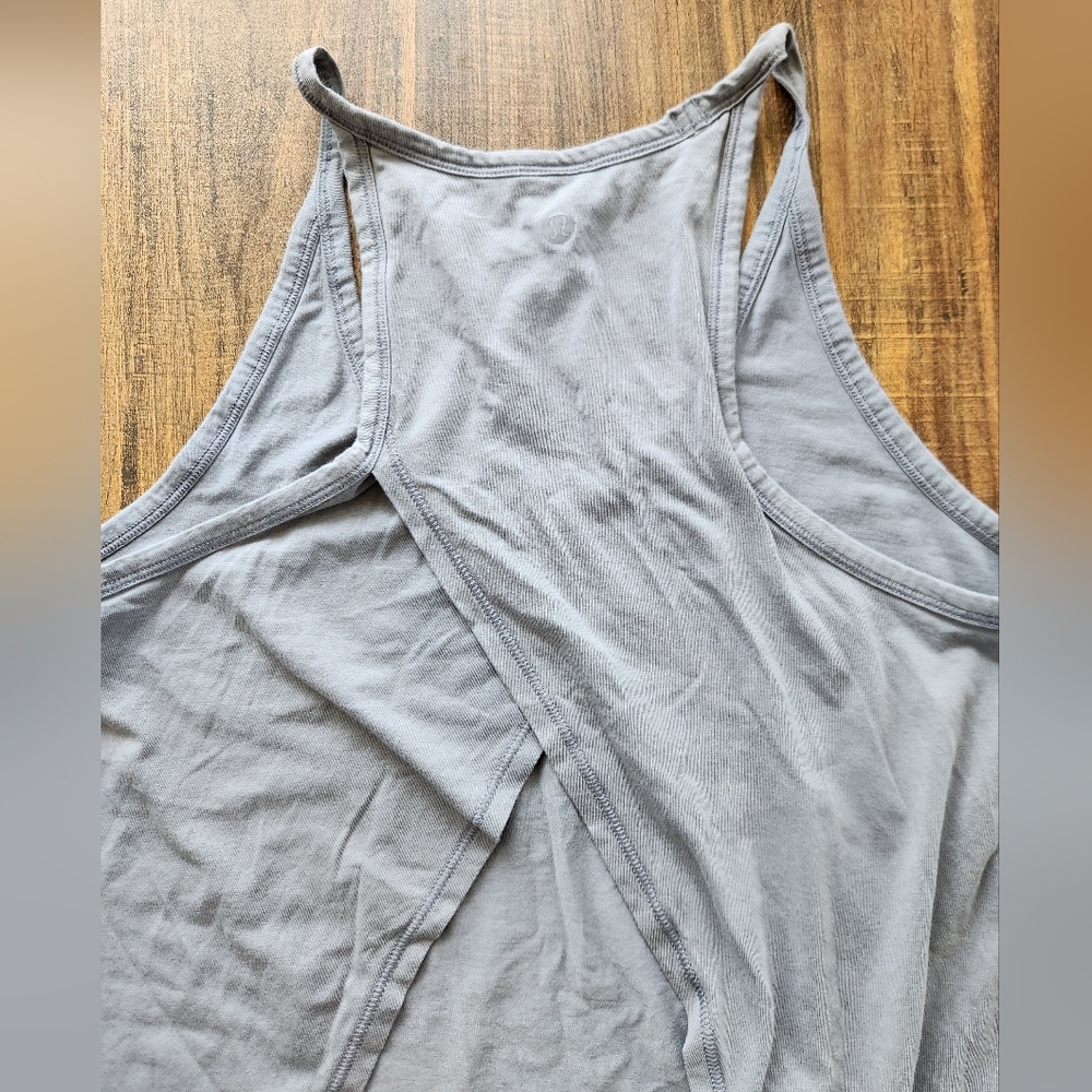 Lululemon Open-Back Tank Top - Size XS - Small - Picture 6 of 6
